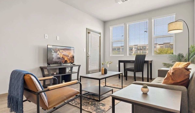 Stunning Westgate CozySuites by stadium with pool 7