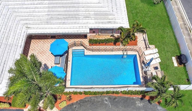 Stylish 1BED Unit w/ Pool and BBQ in Ft Lauderdale