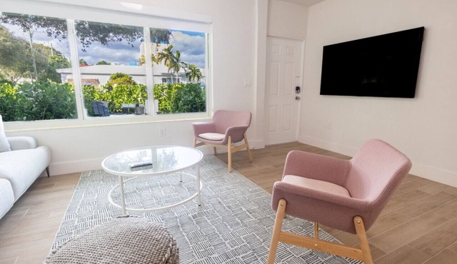 Stylish 2Bed Apartment El Portal