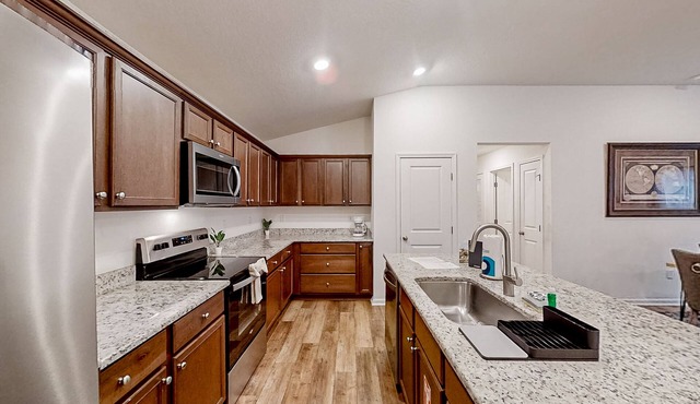 Stylish single-level getaway with great patio - near golf & lakes - dog-friendly