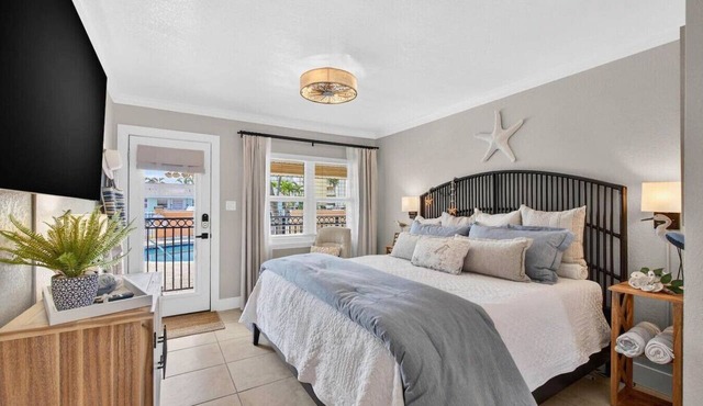 Summer Promo! Discounted Rates Mon & Thur! - Coconut Villa`s Suite 6