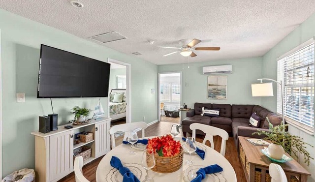 Sunny Isles Beach Cottage, Indian Shores!