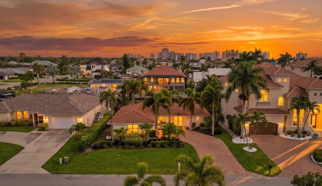 Sunset Dock Pet-Friendly & Steps to Beach