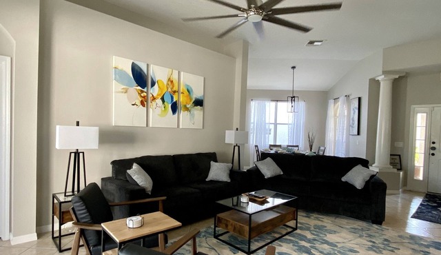 ⭐️Sunshine State of Mind⭐️ Relax a beautiful Pool Home 20 min. from Disney