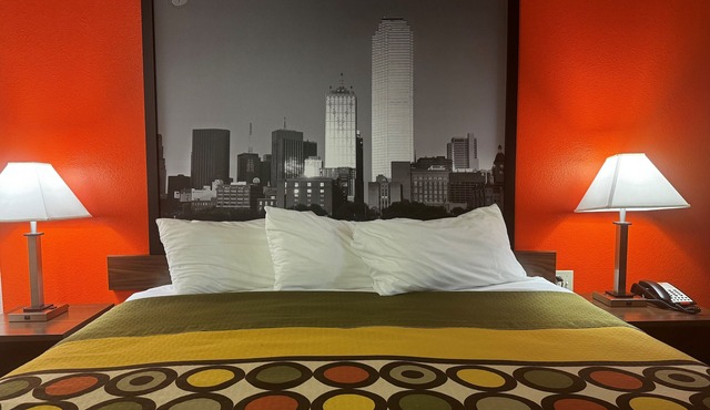 Super 8 by Wyndham Giddings