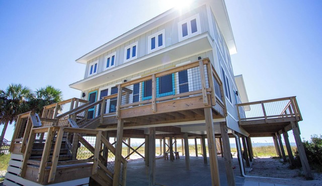 The Anchor.Newly remodeled Gulf to Bay 3bed/3.5bath Sleeps 6-8 NEW FALL 2025