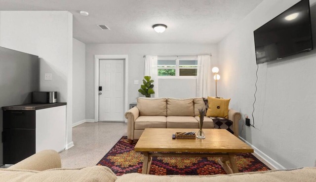The Blue Burrow (right)-UF/Cozy