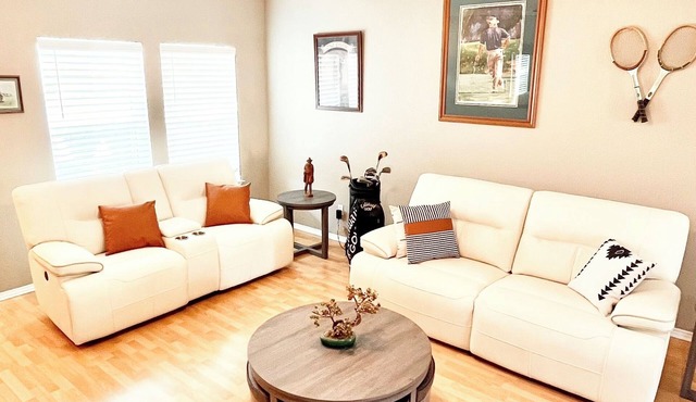 The Club House ! Sparkling Clean 2 BR 2 Bath townhome In The Heart of Midland !