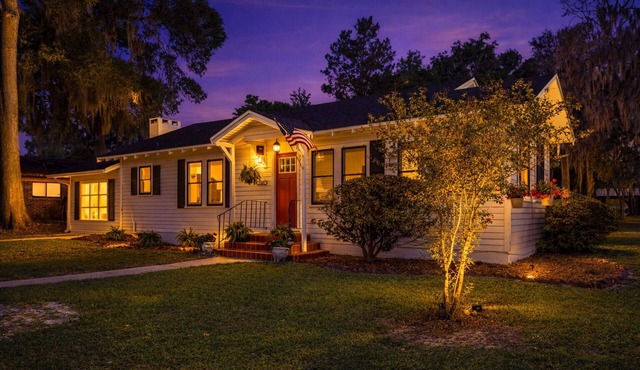 The Conductor’s Cottage Historic Charm in the Heart of High Springs