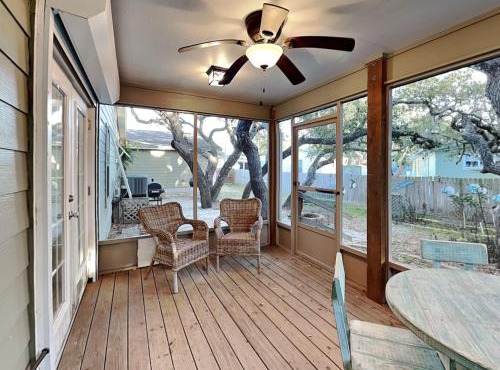 The Floundering Pearl - Sun Harbor Cottage 12