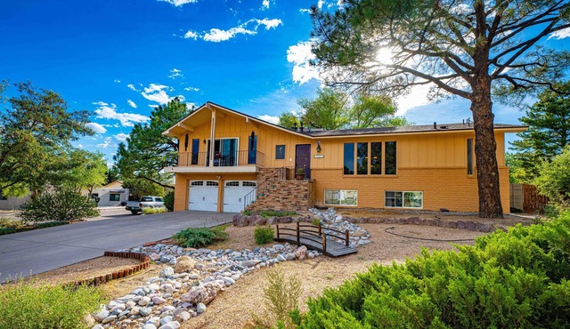 The Morning Sun Home | Spacious, Updated, Fun--Views!