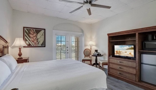 The Palm King Suite C129