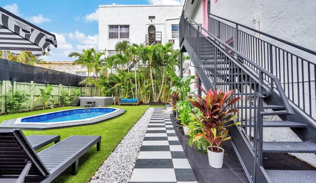 The Pink Palm | Little Havana | Pool & Hot Tub