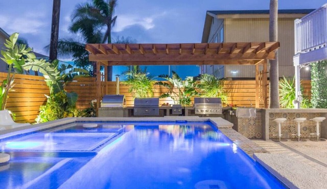 The Self-Sustainable Beach House