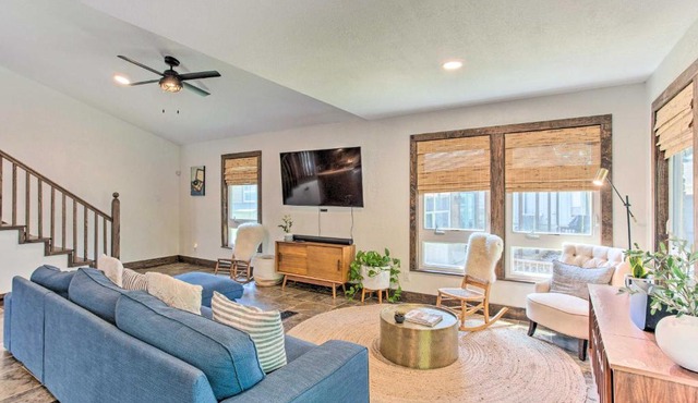 Tool Waterfront Home w/Hot Tub & Fire Pit! in Tool