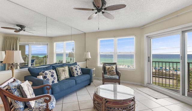 Top Floor Gulf View + Pet Friendly Free Daily Beach Service