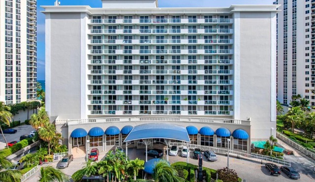 Top floor oceanfront Miami Direct Access to the beach