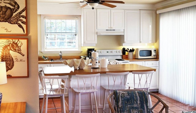 Tortuga 2 Bedroom 2 Bathroom. 2nd floor stairs only Pet Friendly