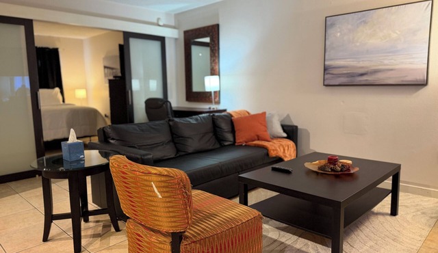Tranquil 1-bedroom apartment with AC in vibrant Tampa