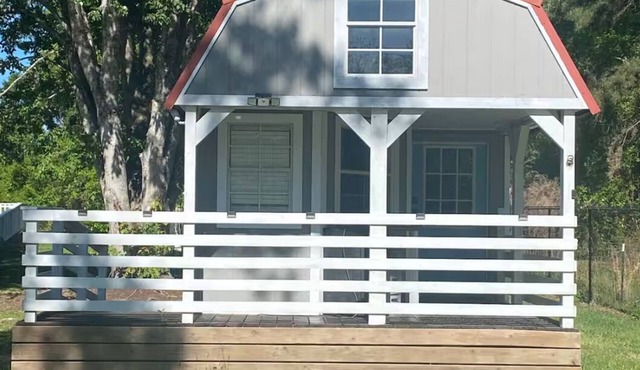 Tranquil 1-bedroom Tiny House with AC in Jesup