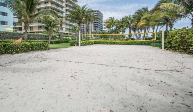 Tropical 1BR Escape | Ocean Access & Pool