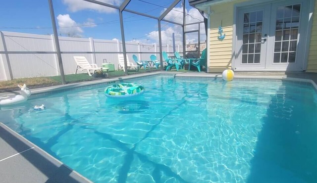 Tropical Escape Pool + Beaches Nearby 5min, Tarpon Spring