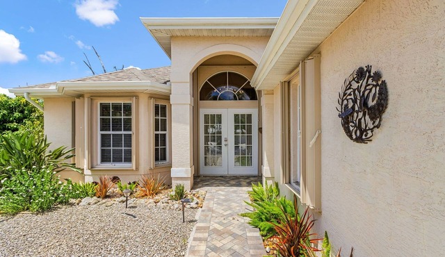 Tropical Getaway in St. James City – 3BR/2BA w/Boat Ramp Access Nearby!