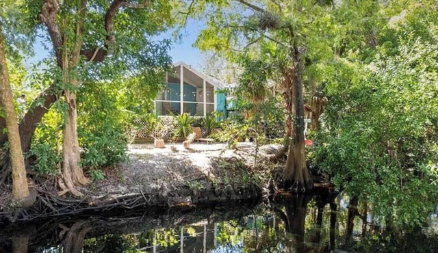 Tropical Lakefront Retreat | Hot Tub + Kayak