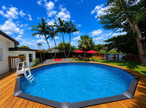 Tropical Lakehouse Escape Pool and Lakefront