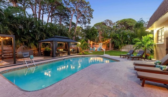 Tropical Oasis, 5 Mins to Beach
