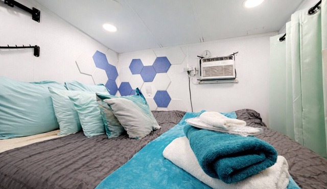 Tropical Wynwood Tiny House Oasis w/Private Garden & Hot Tub