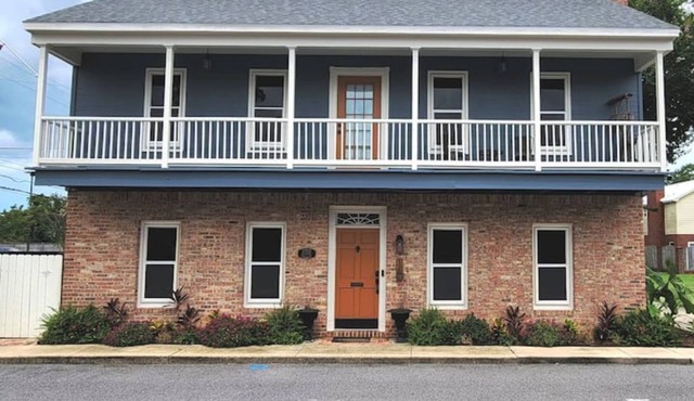 "Two Blocks" 3 Bdrm Home in the Historic District!