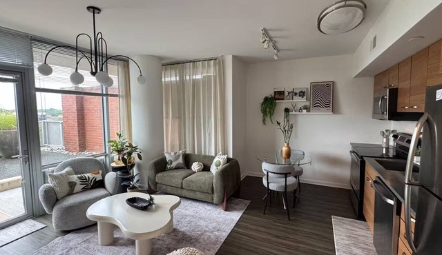Tysons 2BR | Private Terrace | Pool, Gym & Garage in Tysons