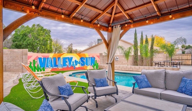 Ultimate PLAYcation Quick Walk to Stadium Pool Spa