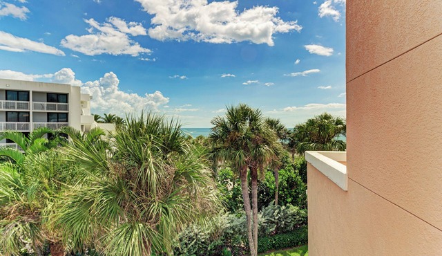 Unit #320 Sand Cay Beach Resort Gulf Front