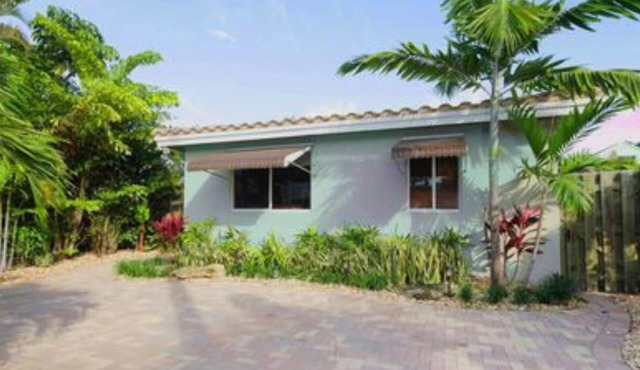 Updated Hollywood Classic off historic golf course & Downtown & Beaches &.