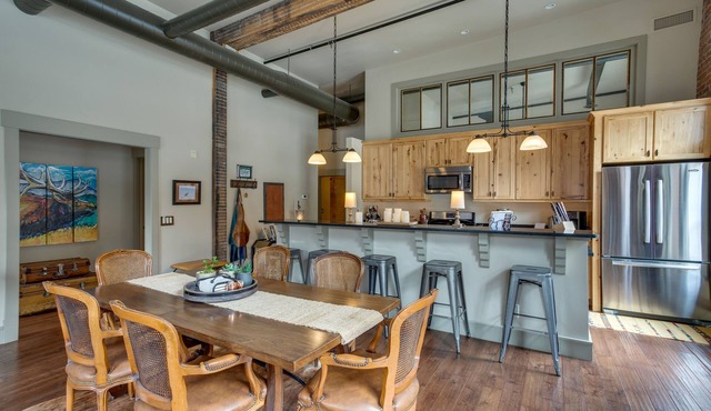 Updated Rustic-Chic Condo on Ouray's Main Street! in Ouray