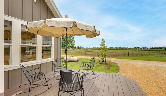 Upscale Home on 120 Acres: Near Wedding Venues!