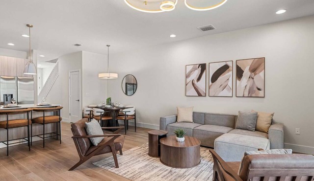 Upstay Pristine 3BR Home with Private Pool & BBQ