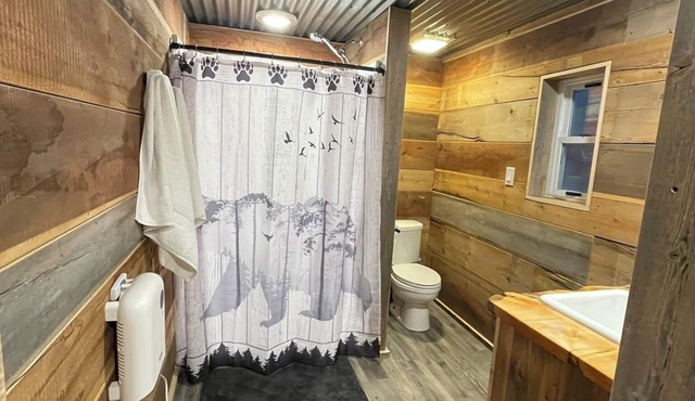 Ursa Major - Beautiful quiet cabin, dark sky area, just 6 miles from Pitkin!