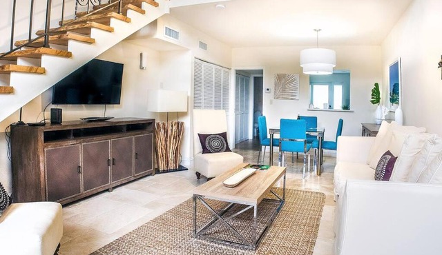 Villa at St. James Place “H”, Luxury, Pet Friendly