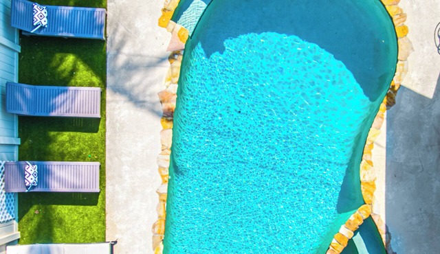 VIP Luxury- Great Pool/Jacuzzi- 5 Beds -By the Beach -Resort amenities