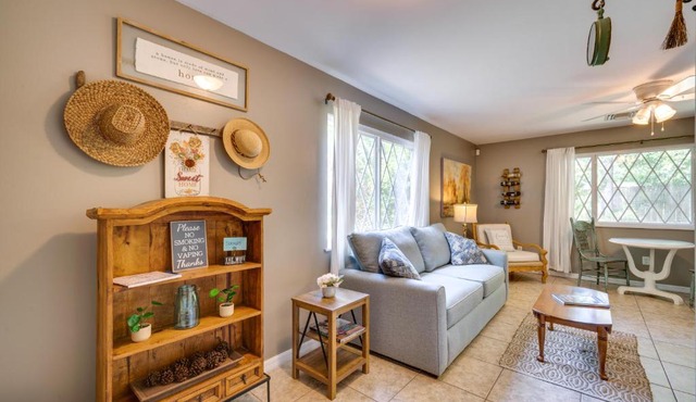Walk to Historic District! Mt Dora Cottage