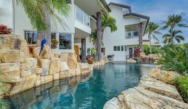 Waterfront ~ Heated Pool ~ BBQ ~ Bikes