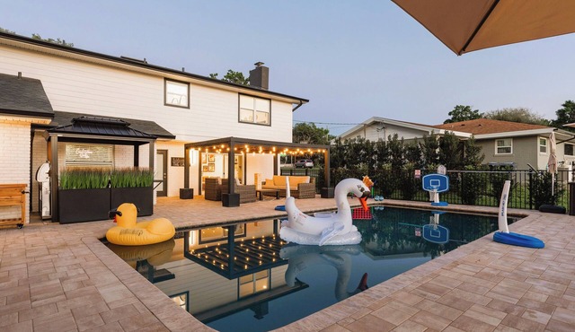 Waterfront-Heated SaltWtr Pool-Putting Green-Beach-FirePit-Dock-Sunsets-Legoland