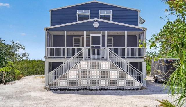 Waterfront Home Sleeps16 7BR Views KingBeds