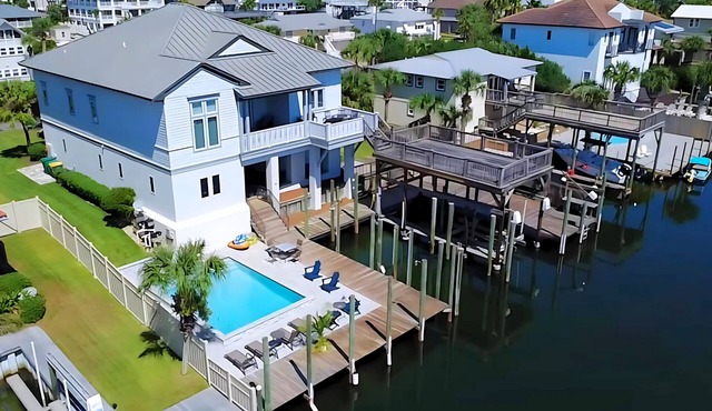 Waterfront Home w/Pool, Boat Slip & Private Beach Access – Holiday Isle