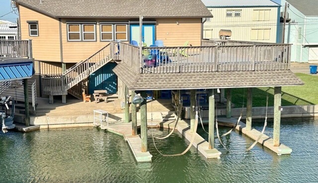 WATERFRONT Jack's Place