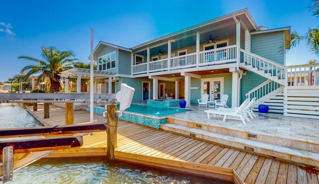 Waterfront Living at Its Best | Cabana, Private Dock, Hot tub and Pool