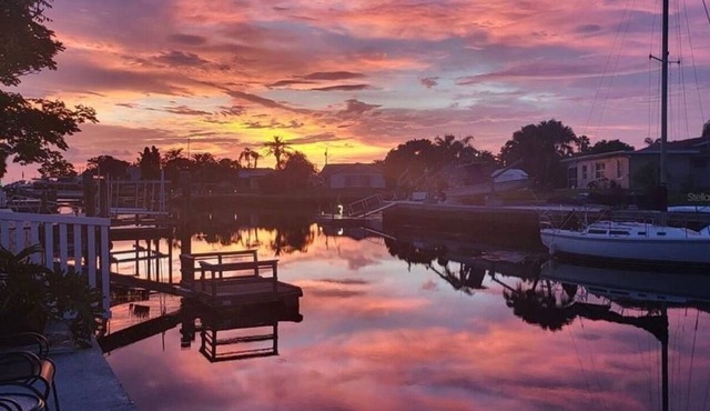Waterfront Paradise in Gulf Harbors Private Dock